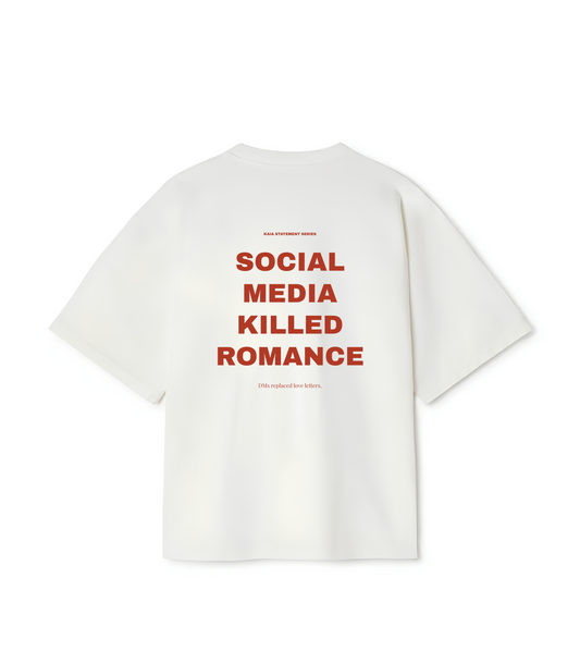 Oversized Tee "Social Media Killed Romance"